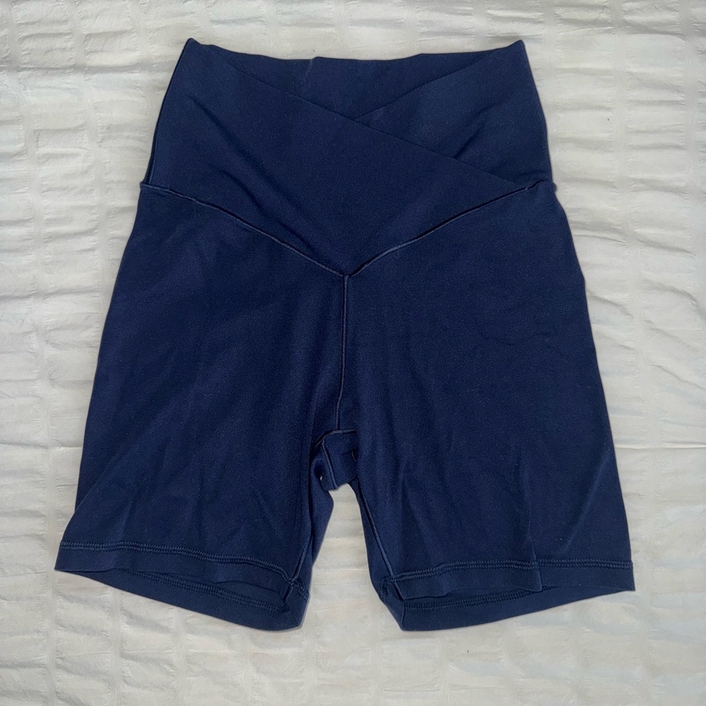 Offline Aerie Navy Biker Shorts - Picture 2 of 3